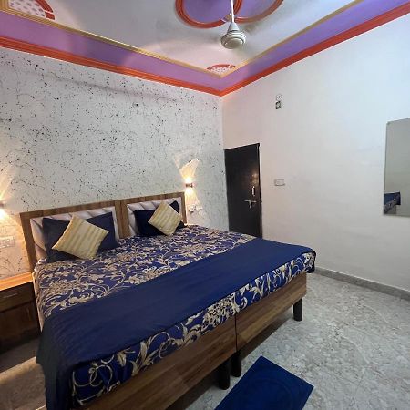 Genesis Homestay Agra  Luaran gambar