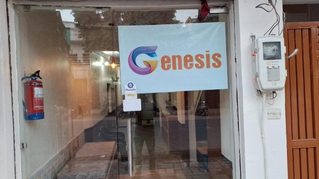 Genesis Homestay Agra  Luaran gambar