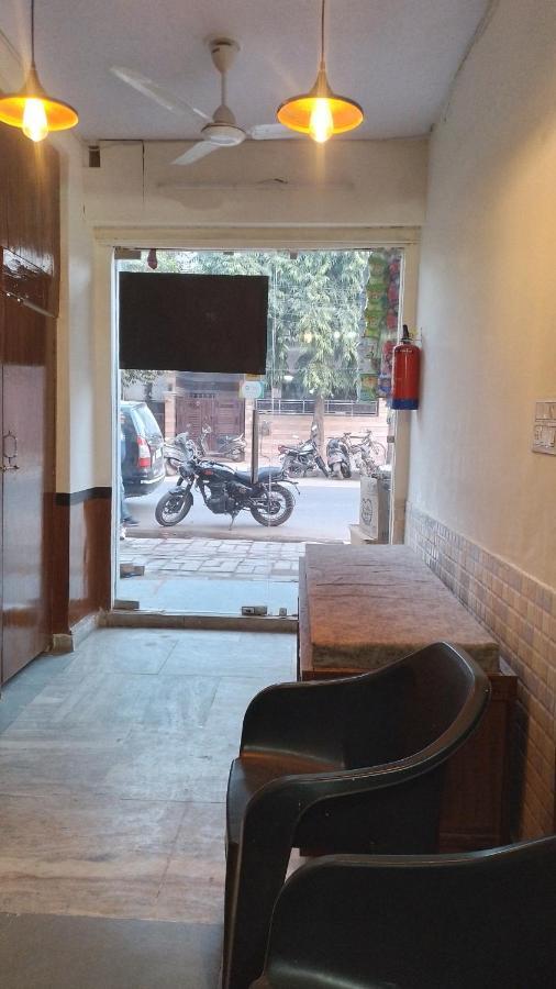 Genesis Homestay Agra  Luaran gambar