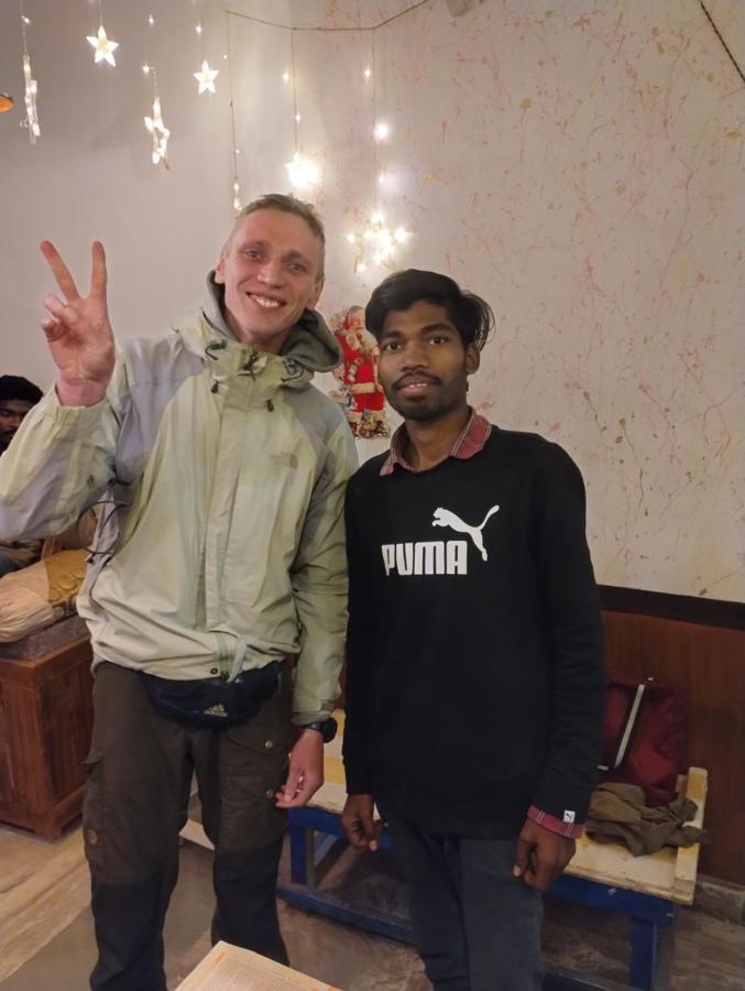 Genesis Homestay Agra  Luaran gambar