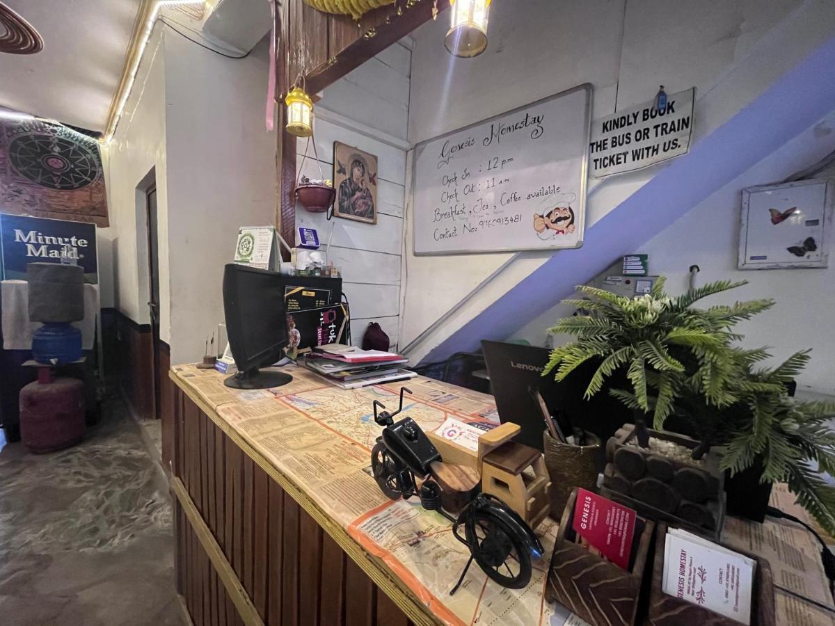 Genesis Homestay Agra  Luaran gambar