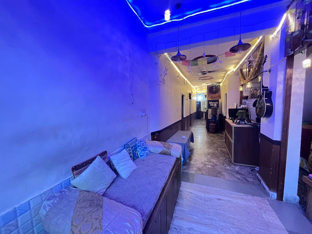 Genesis Homestay Agra  Luaran gambar
